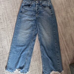 American Eagle Super High-Rise Baggy Wide-Leg Jeans